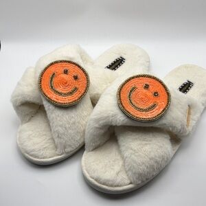 Laines London Fuzzy White Slippers with Orange Smiley Face - Size XL (10-11)